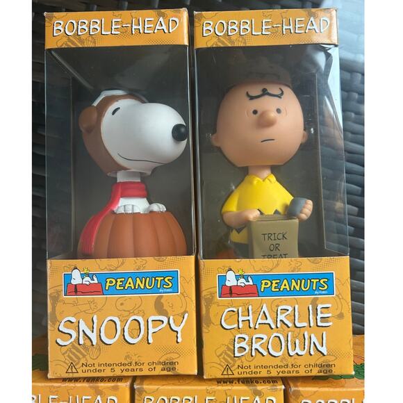 Funko Peanuts Snoopy Charlie Brown Great Pumpkin Bobble Heads NIB Set of 5 Ltd. - Picture 2 of 6